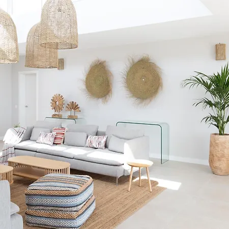 Ereza White Homes Вилла Калета-де-Фусте
