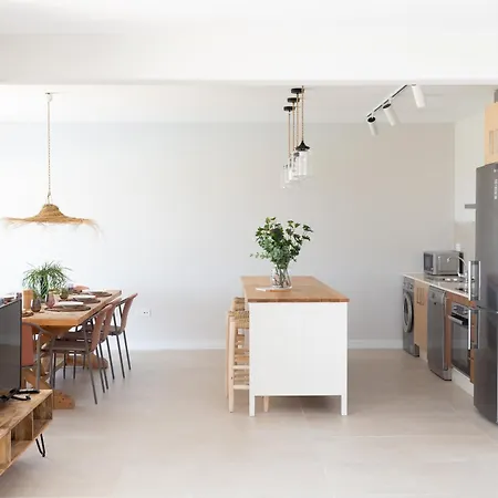 Vila Ereza White Homes