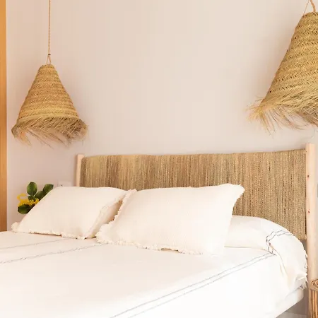 Villa Ereza White Homes *