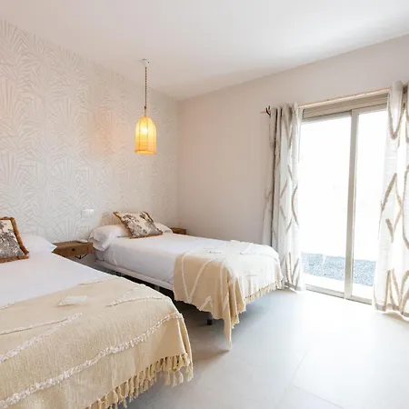 Ereza White Homes * カレタ・デ・フステ