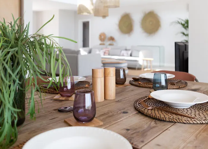 Villa Ereza White Homes *