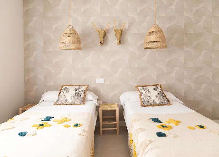 Villa Ereza White Homes