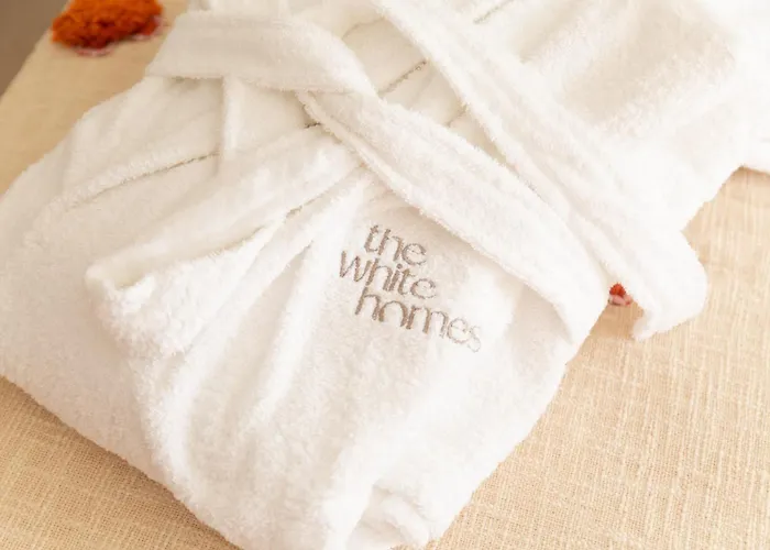 Villa Ereza White Homes *